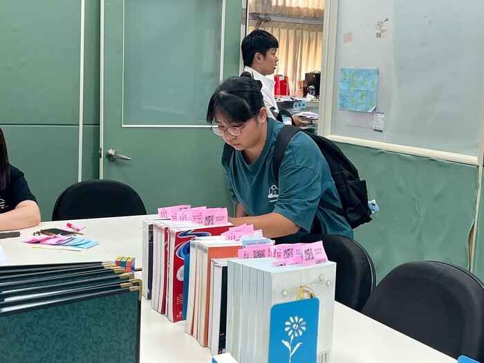 114年9月18日(四)114學年度第1學期「二手書活動」圖片