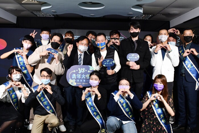 賀！！本系104級畢業系友張朕霖榮獲111年『勞動部「YS青年大使」』圖片