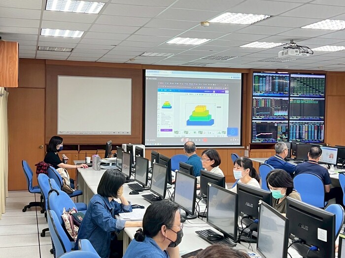 114年8月4日(一)【AI嘉年華：AI 美感解鎖－Canva 在教學設計的創意應用】研習會圖片