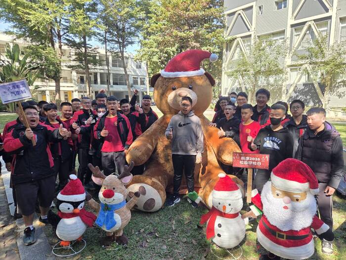 114年12月17日「Open Festival 前進2026校園開放日通往南應的青春旅程」大成商工汽車科參訪圖片