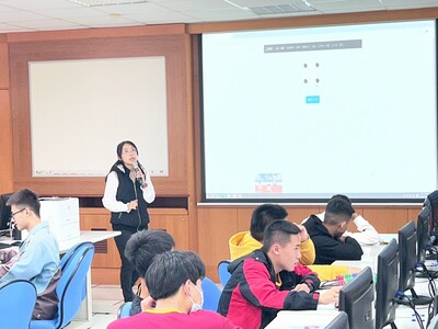 114年12月17日「Open Festival 前進2026校園開放日通往南應的青春旅程」大成商工水電科參訪圖片