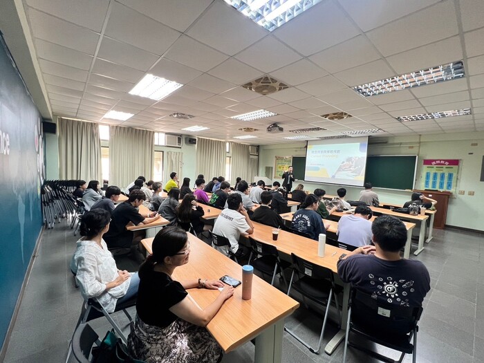 113年10月15日(二)60週年校慶就業講座─職涯探索與策略規劃圖片