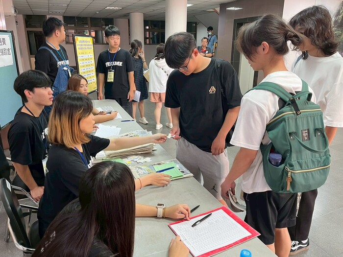 114年10月18日(六)61週年校慶「2025全國高中職投資模擬競賽─股感星球大冒險」頒獎典禮圖片