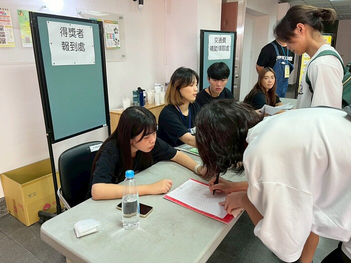 114年10月18日(六)61週年校慶「2025全國高中職投資模擬競賽─股感星球大冒險」頒獎典禮圖片